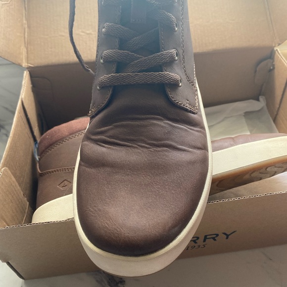 Sperry Topsider Boys shoes. - Picture 3 of 5